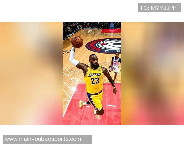 珍妮对詹姆斯的行为表示不满但他仍在社交媒体上分享扣篮海报