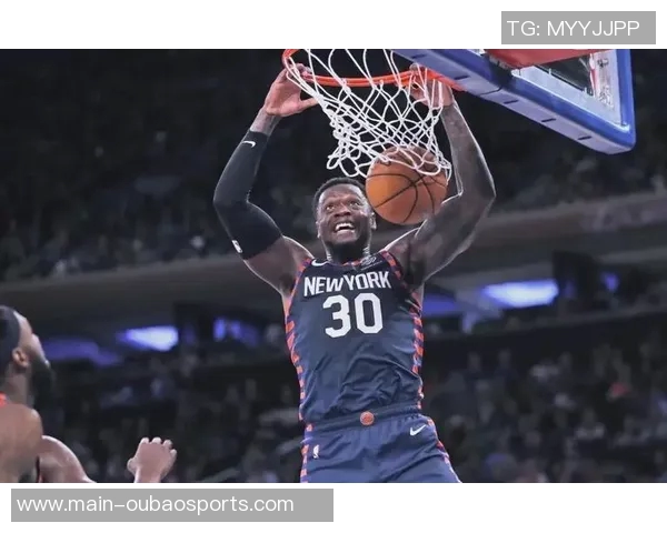 兰德尔表现出色13投7中砍下19分7篮板三分球命中率高达75