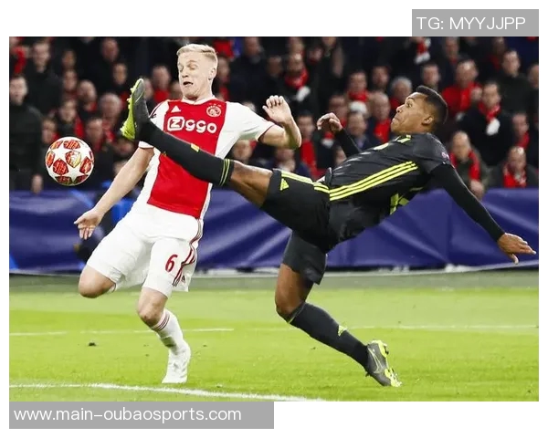 阿贾克斯惨遭0-6大败球员坦言不配称为阿贾克斯应退票给球迷